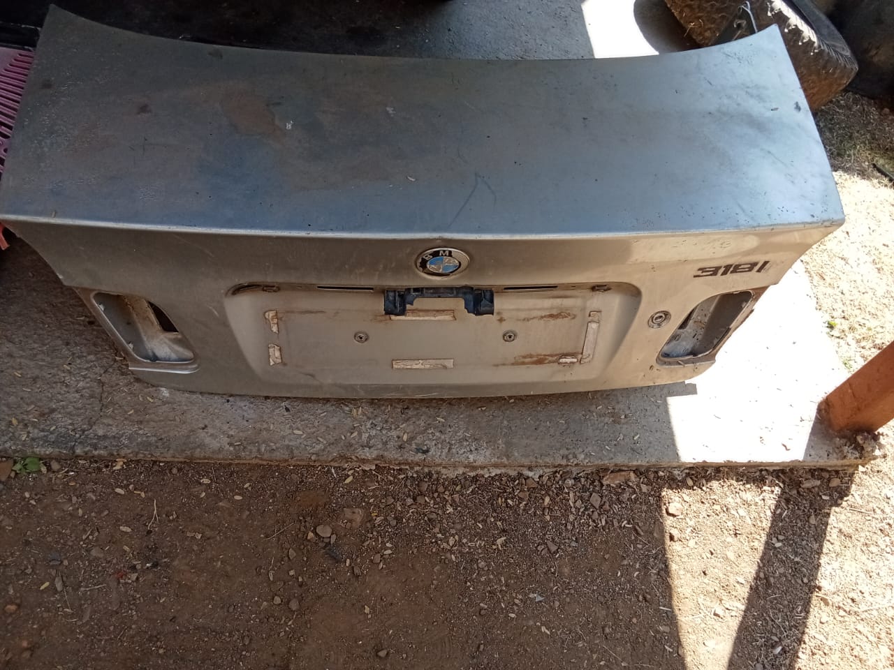BMW (318) bootlid - Private Seller BMW (318) bootlid - Private Seller