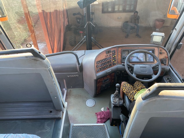 B12r VOLVO B12R 2005 50 SEATER LUX BUS MANUAL GEARBOX AIRCORN WITH TOILET ...