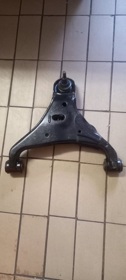 T7 2017 FORD RANGER RIGHT SIDE CONTROL ARM - Private Seller T7 2017 FORD RANGER RIGHT SIDE CONTROL ARM - Private Seller