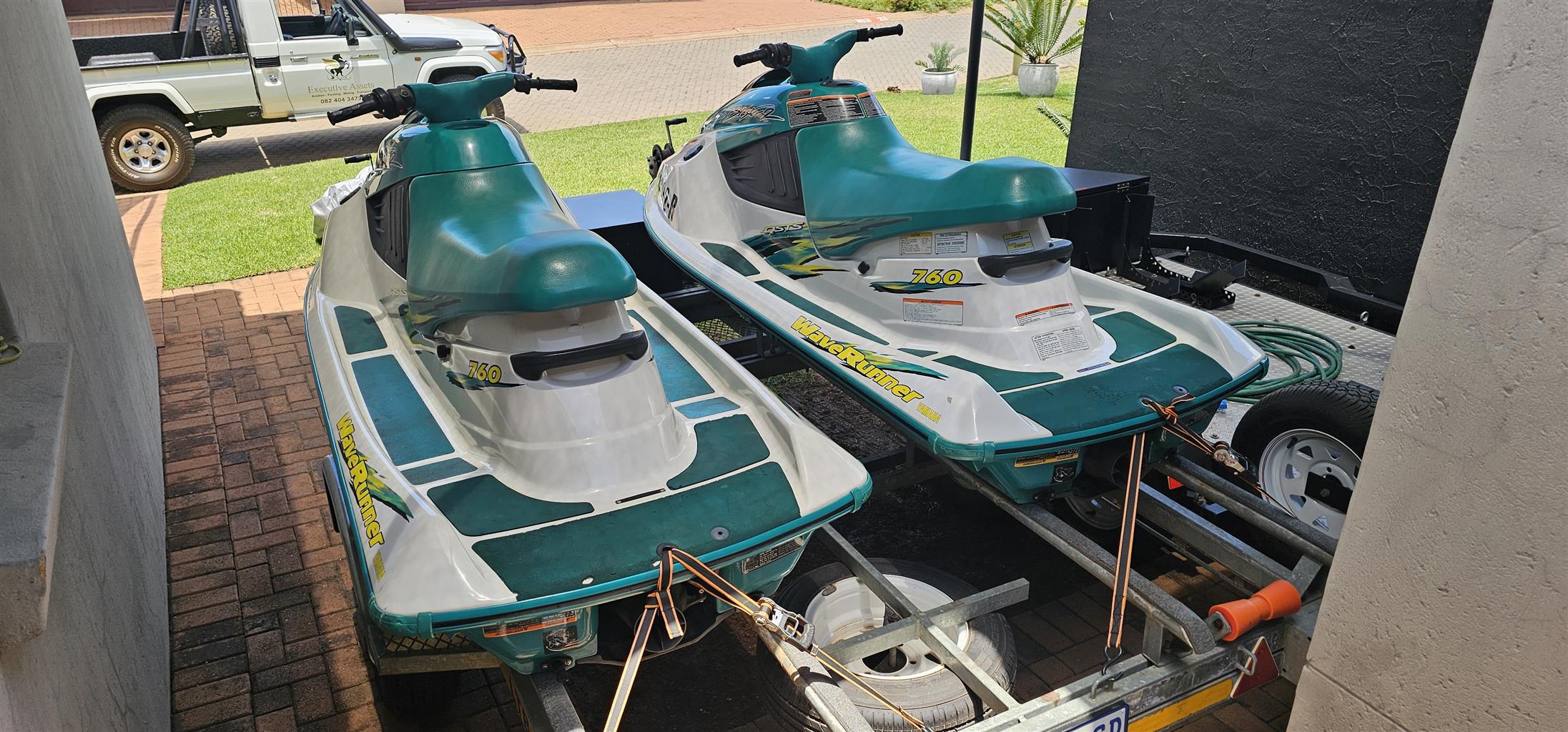 2x Yamaha 760 Waverunner Jetski's