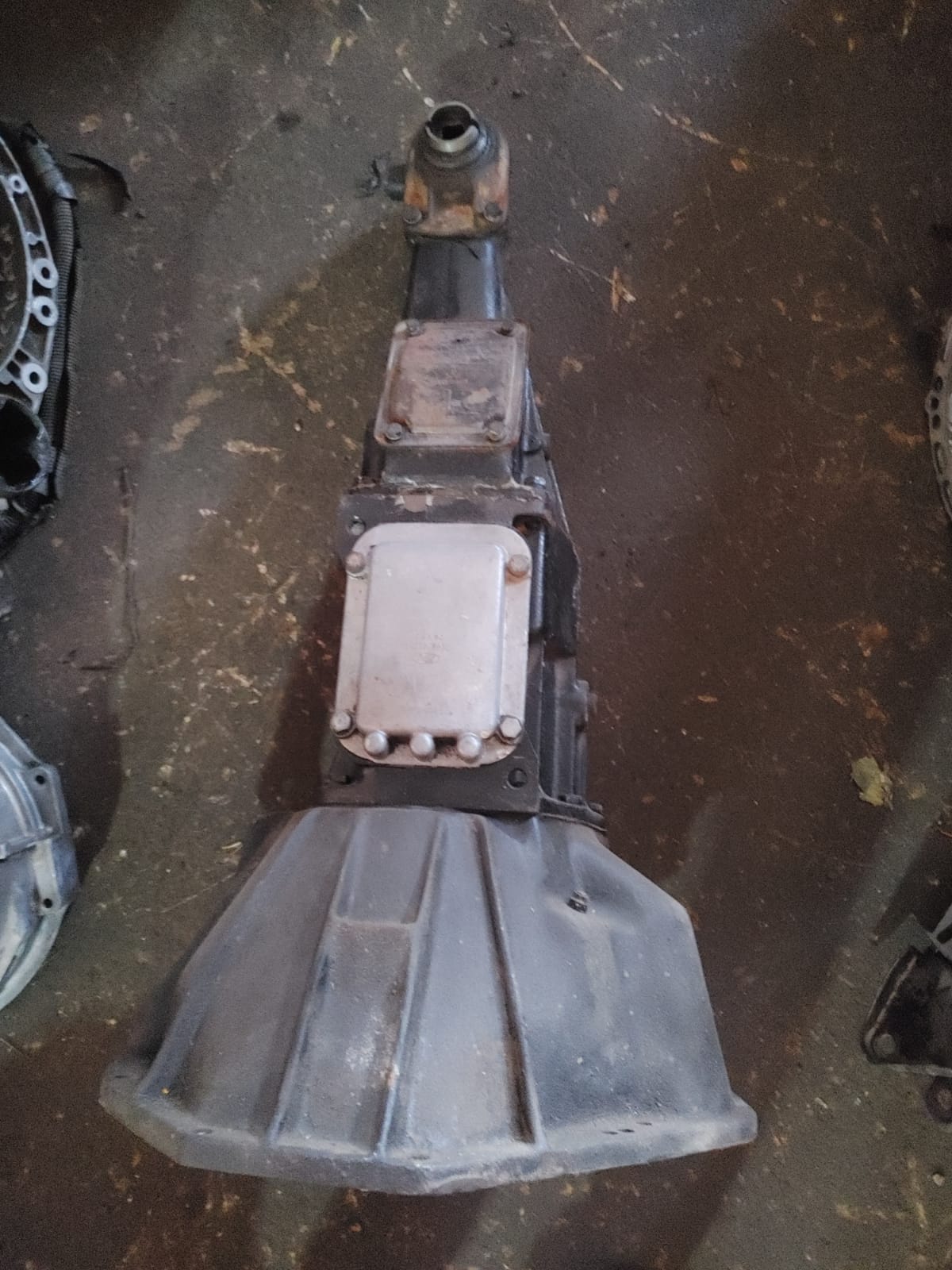GEARBOX FORD V 6 4 SPEED FOR SALE