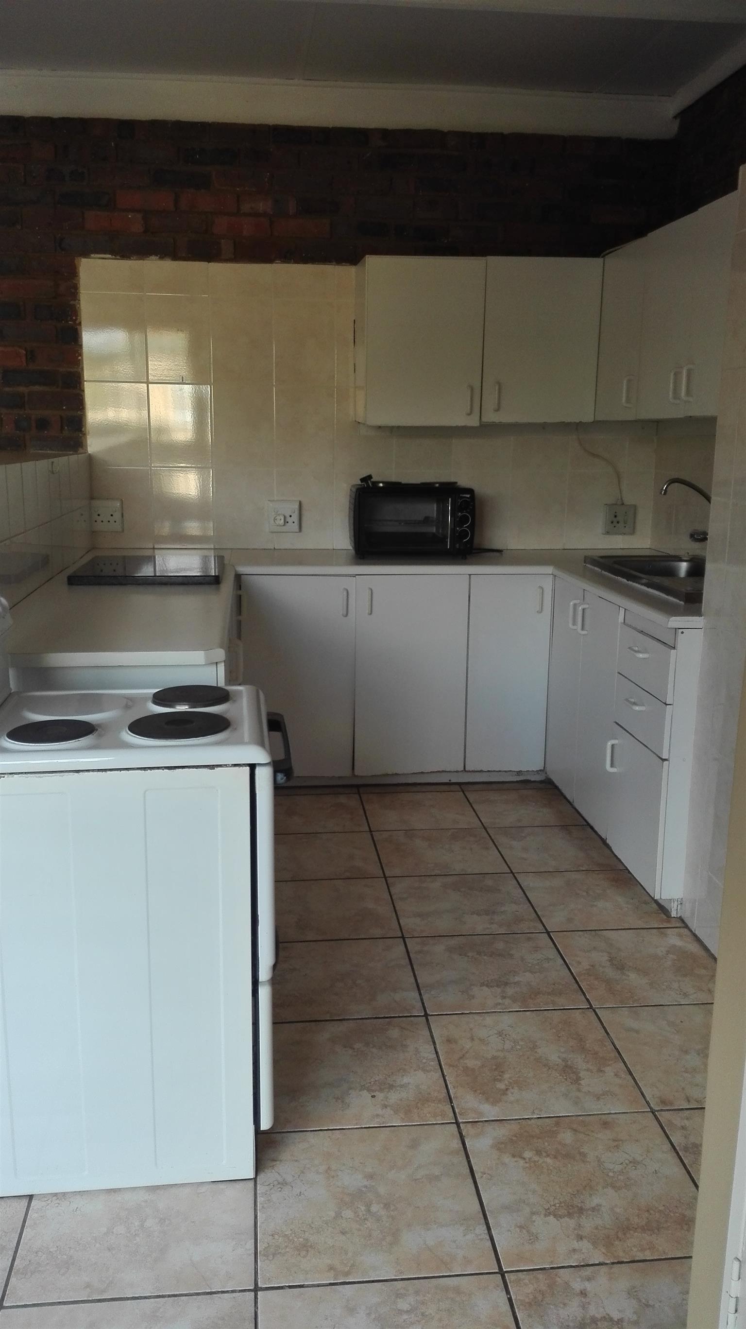 1 Slaapkamer Tuinwoonstel Pretoria Noord Dorandia Junk Mail