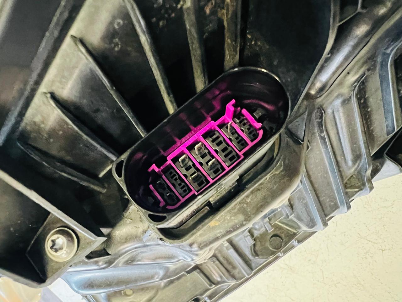 VW Touareg right side LED Matrix xenon headlight - Private Seller VW Touareg right side LED Matrix xenon headlight - Private Seller