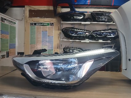 2017 HYUNDAI I20 RIGHT HEADLIGHT FOR SALE - Private Seller 2017 HYUNDAI I20 RIGHT HEADLIGHT FOR SALE - Private Seller