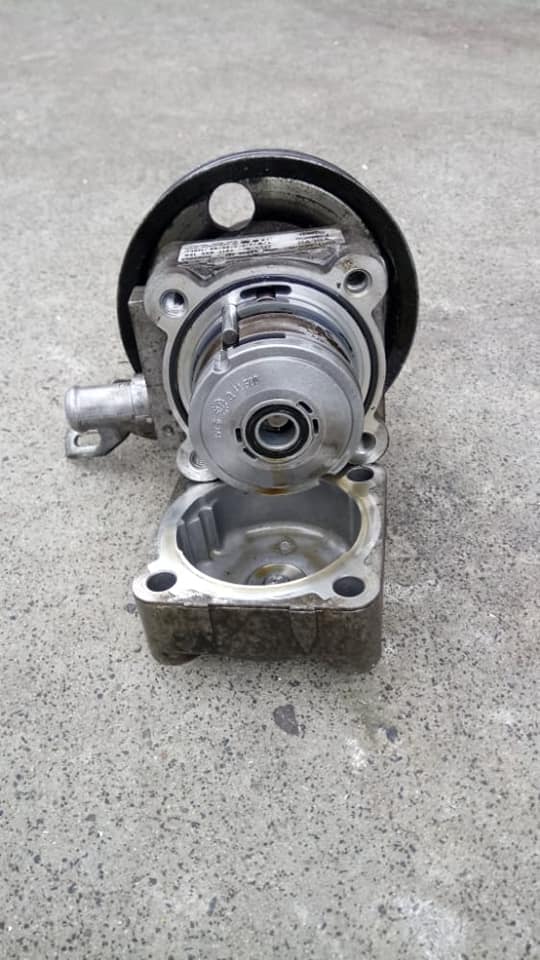 2005 XC90 t5 Volvo power staring pump (petrol) - Private Seller