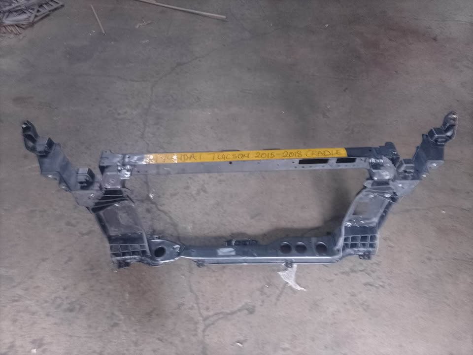 Hyundai Tucson 2015-2018 Cradle - Private Seller Hyundai Tucson 2015-2018 Cradle - Private Seller