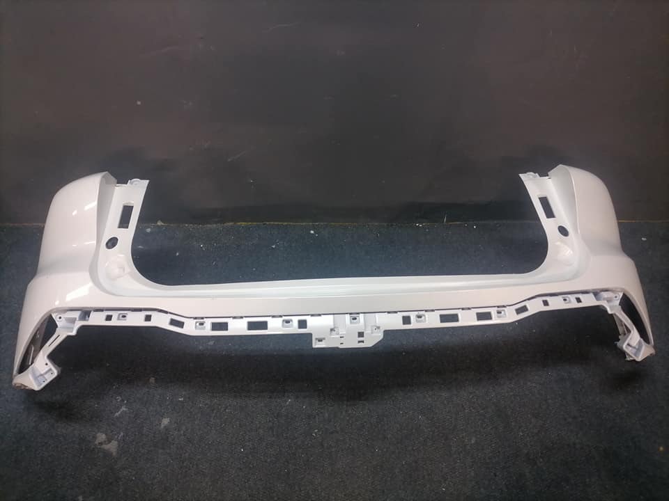 Baic Beijing X55 white rear bumper DM or contact number in the description for assistance. - Private Seller Baic Beijing X55 white rear bumper DM or contact number in the description for assistance. - Private Seller