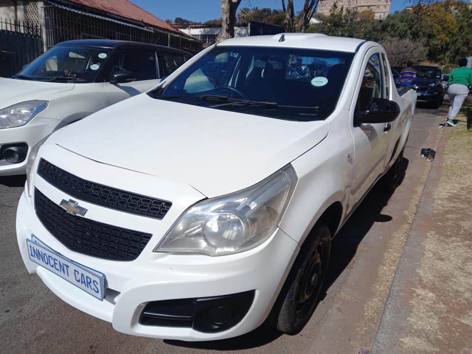 2017 CHEVROLET UTILITY BAKKIE 1.4 PETROL, MANUAL, WHITE COLOR, MILEAGE 35000KMS