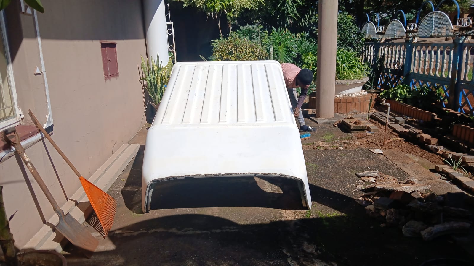 Nissan 1400 canopy - Private Seller