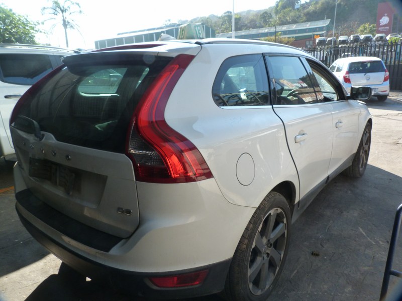 Volvo XC60 D3 2.0 Geartronic Elite AT D5204T - 2011 SPARESBOYZ STRIPPING FOR SPA - Private Seller