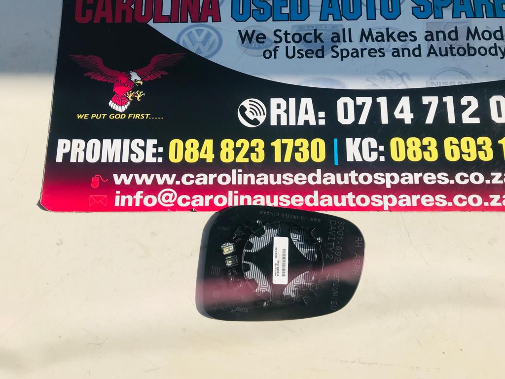 Volvo C30 C70 S60 S40 V70 right side door mirror glass - Private Seller