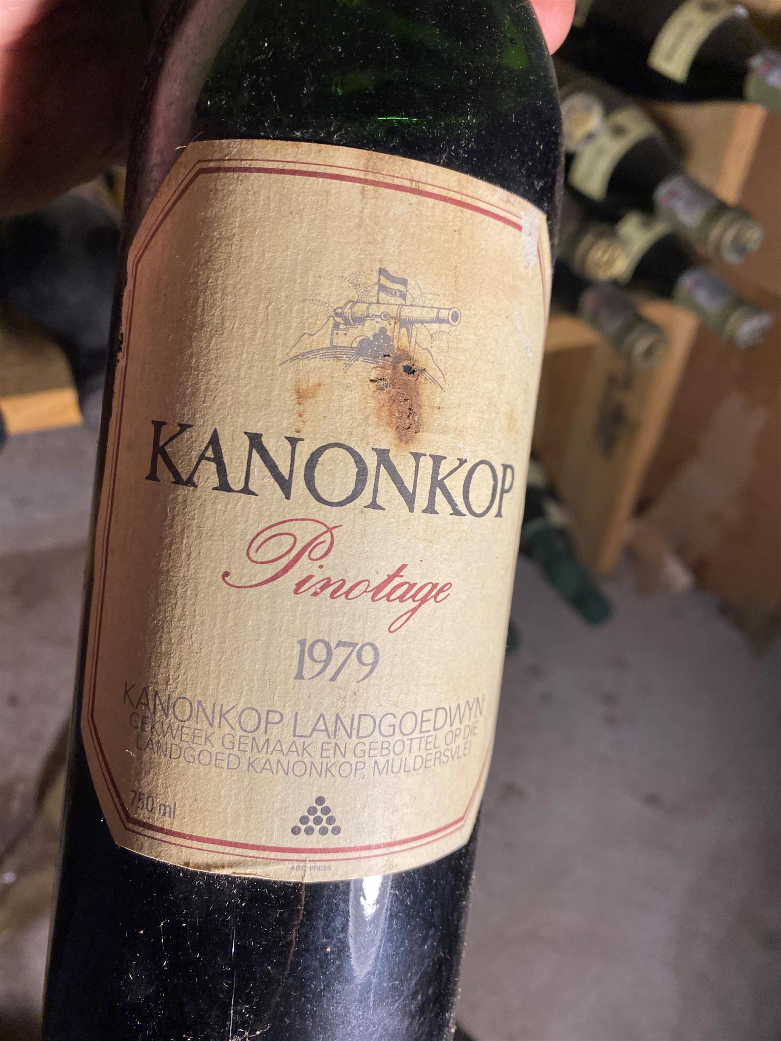 Red Wine  Rare Kanonkop Pinotage  1979 bottle Red Wine  Rare Kanonkop Pinotage  1979 bottle