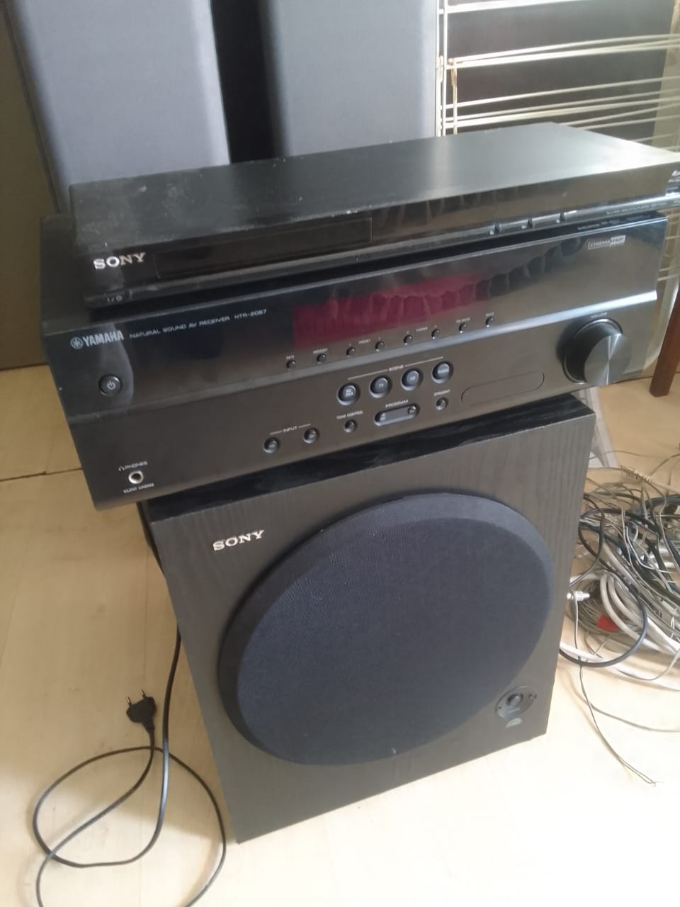 Sony speackers and yamaha reciever