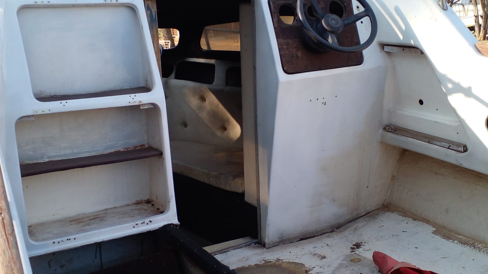 Motor Boat - No Engine - Comes With A Double Axle Trailer