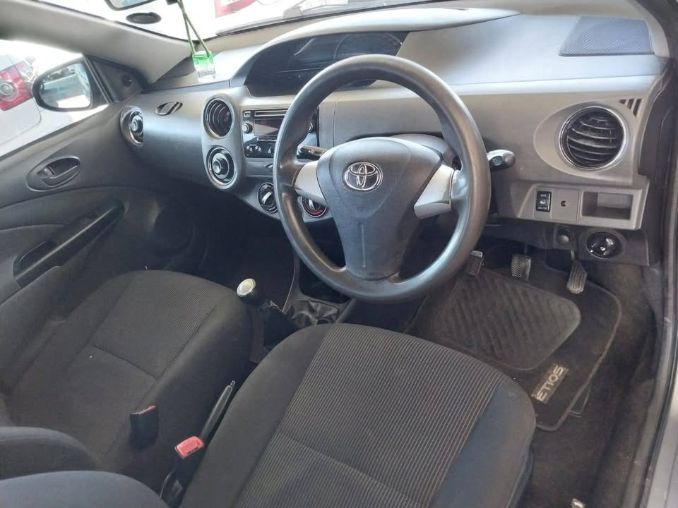 2020 TOYOTA ETIOS 1.5 SEDAN  Transmission: Manual  Mileage: Fueltype: Petrol  Grey