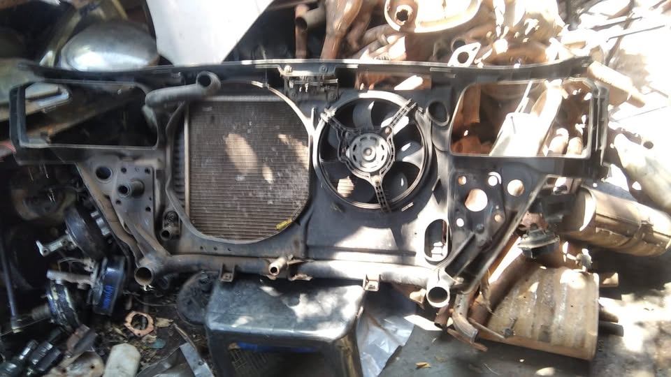 AUDI A4 B5 CRADLE - Private Seller AUDI A4 B5 CRADLE - Private Seller
