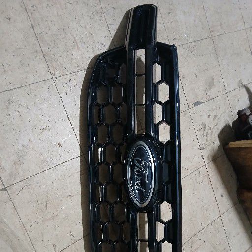 Ford ranger t9 grill - Private Seller