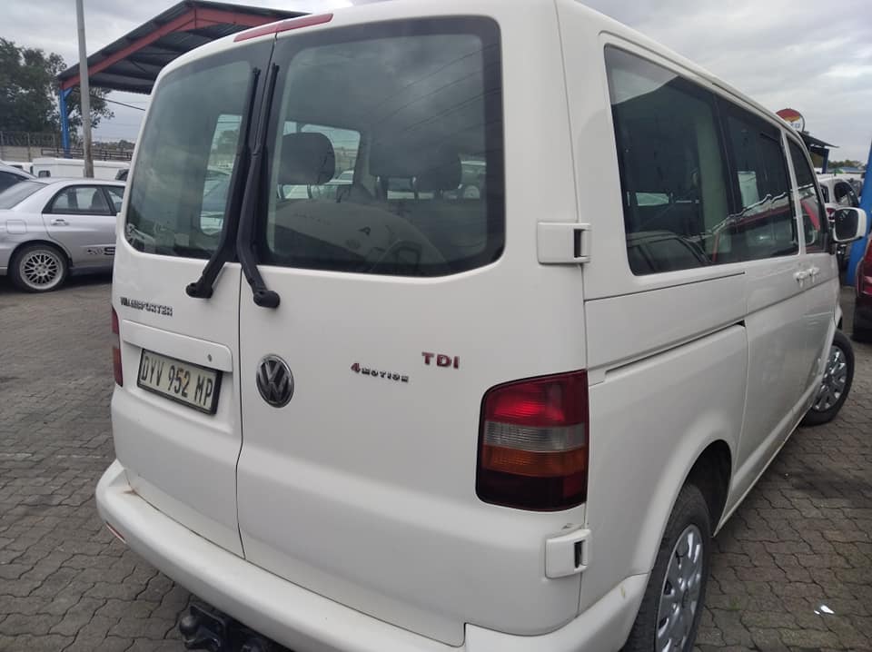 Vw Transporter TDI accident damaged - Private Seller Vw Transporter TDI accident damaged - Private Seller