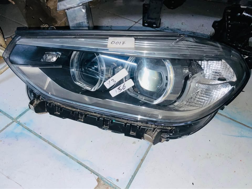 BMW X3 G01 headlight 2018 - Private Seller BMW X3 G01 headlight 2018 - Private Seller