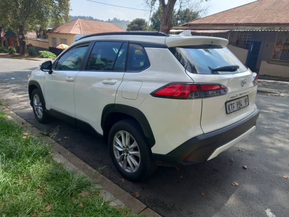 2023 TOYOTA COROLLA CROSS 1.8 XS, AUTOMATIC, WHITE, 22000KMS,Service book