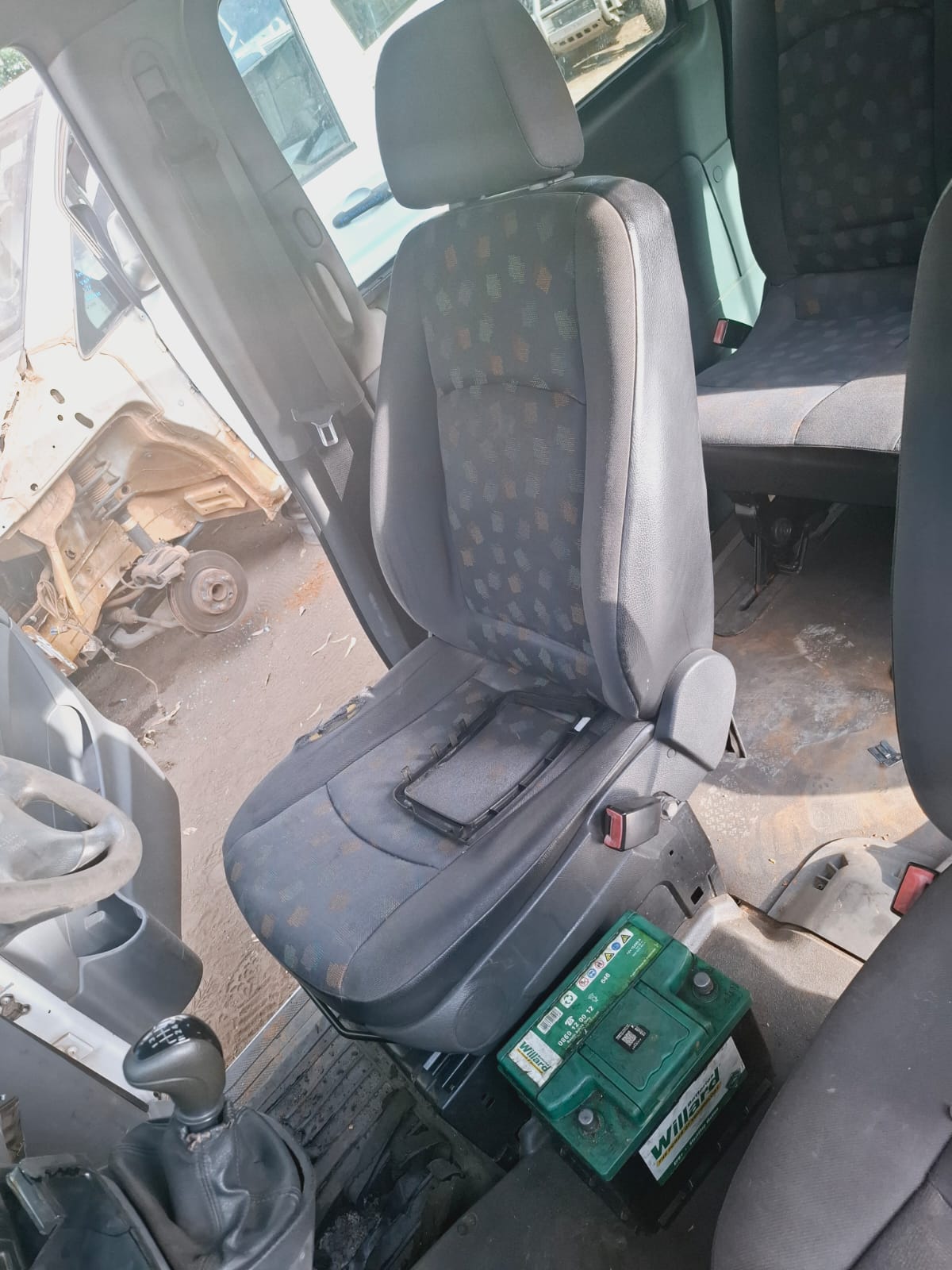 Mercedes Vito 115 cdi m646 manual stripping for spares used parts for sale