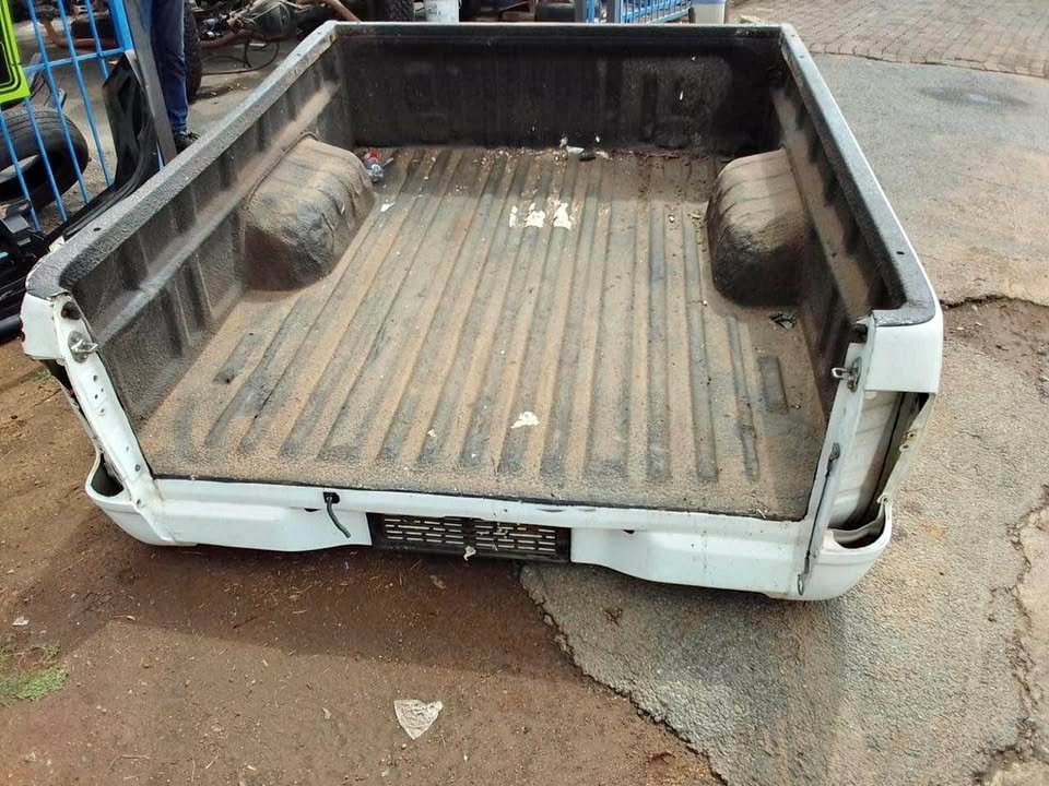 Toyota Hilux 3.0 D4D super cab load bin available - Private Seller Toyota Hilux 3.0 D4D super cab load bin available - Private Seller