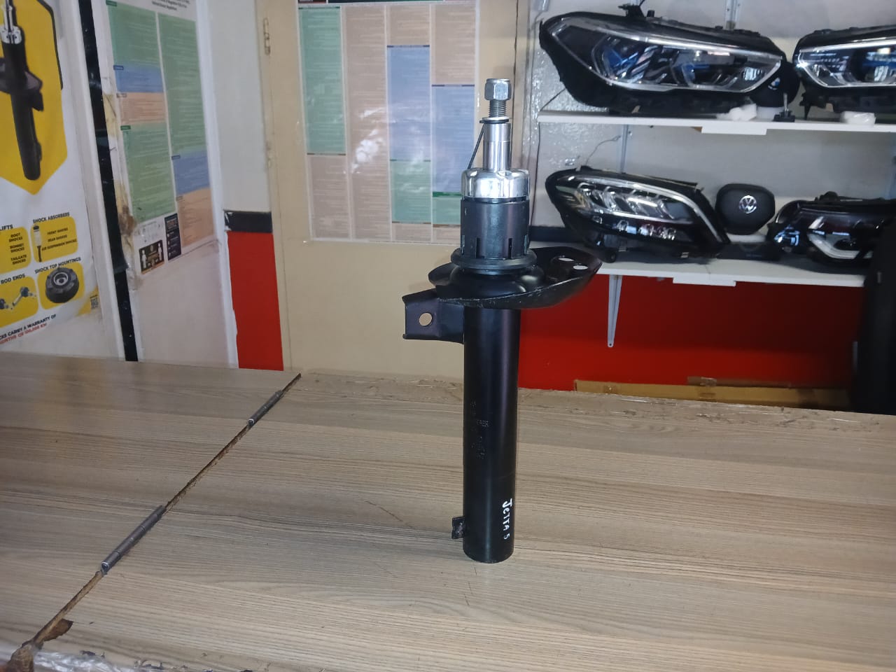 2004 VW JETTA 5 FRONT SHOCK ABSORBER FOR SALE - Private Seller 2004 VW JETTA 5 FRONT SHOCK ABSORBER FOR SALE - Private Seller