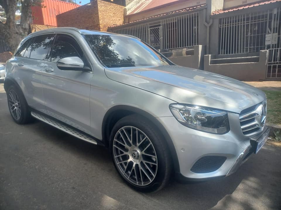 2017 MERCEDES BENZ GLC 4MATIC 220d DIESEL, SILVER COLOR, 130000KMS, SPARE KEY, SERVICE B