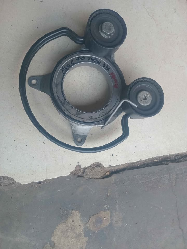 Alternator Belt Tensioner Bearing - Audi A4 | A5 | A6 | Q5 - 2.0 Tfsi - 2020 to 2023 - Original Part - Private Seller