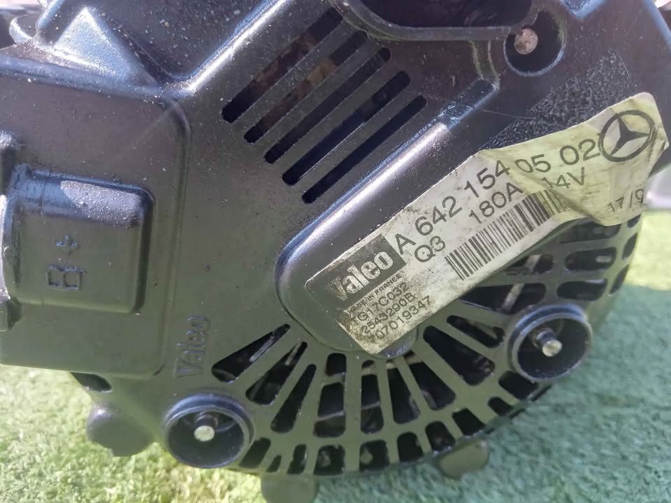 MERCEDES BENZ OM642 3.0 DIESEL ENGINE ALTERNATOR  FOR SALE W164/ SPRINTER /W204 /W212/ VITO