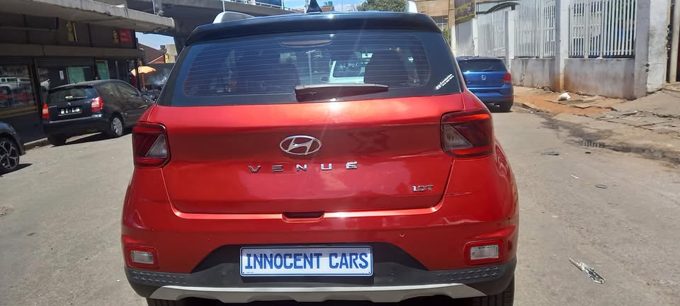 2020 HYUNDAI VENUE 1.0 PETROL, AUTOMATIC TRANSMISSION, MAROON COLOUR, MILEAGE