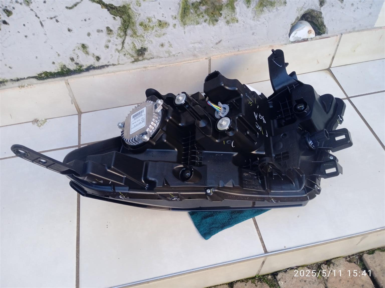 Nissan Navara D23 LED Right headlight - Private Seller Nissan Navara D23 LED Right headlight - Private Seller