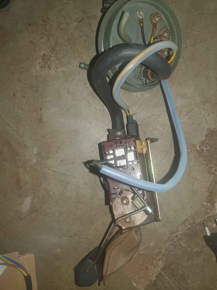 Hyundai elentra gls 1.6 1996 fuel pump with gauge