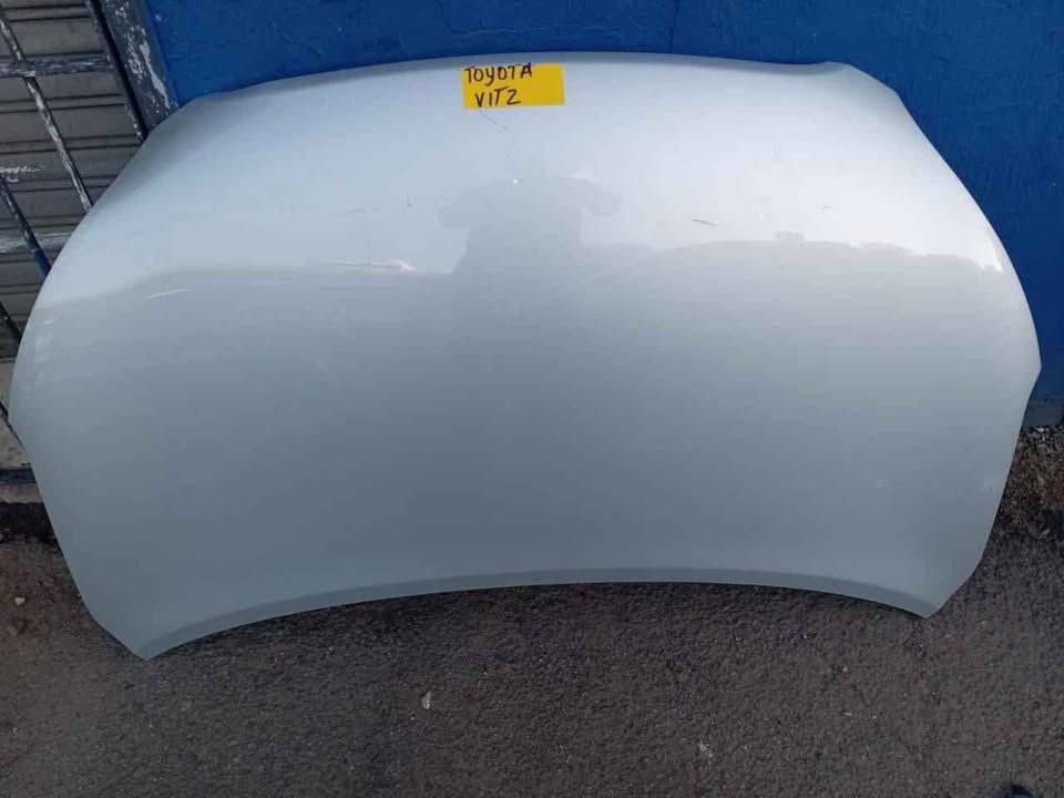 Toyota Vitz Bonnet. Call or DM . - Private Seller Toyota Vitz Bonnet. Call or DM . - Private Seller