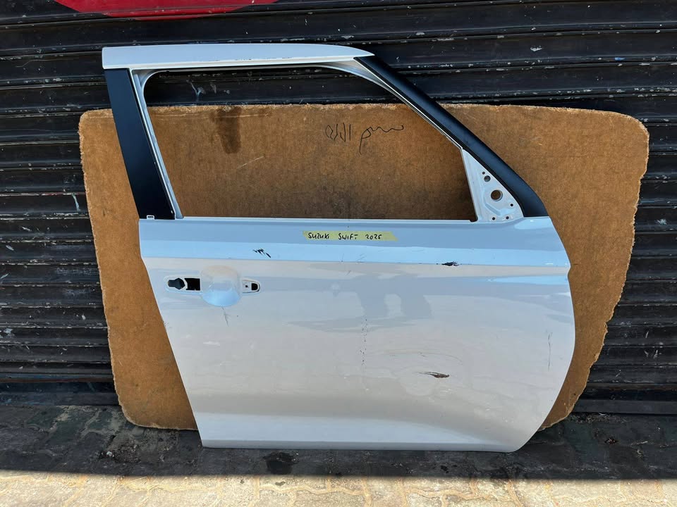 2025 Suzuki Swifts RF Door - Private Seller 2025 Suzuki Swifts RF Door - Private Seller