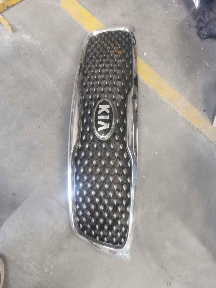 Kia Sorento 2020 grill - Private Seller Kia Sorento 2020 grill - Private Seller