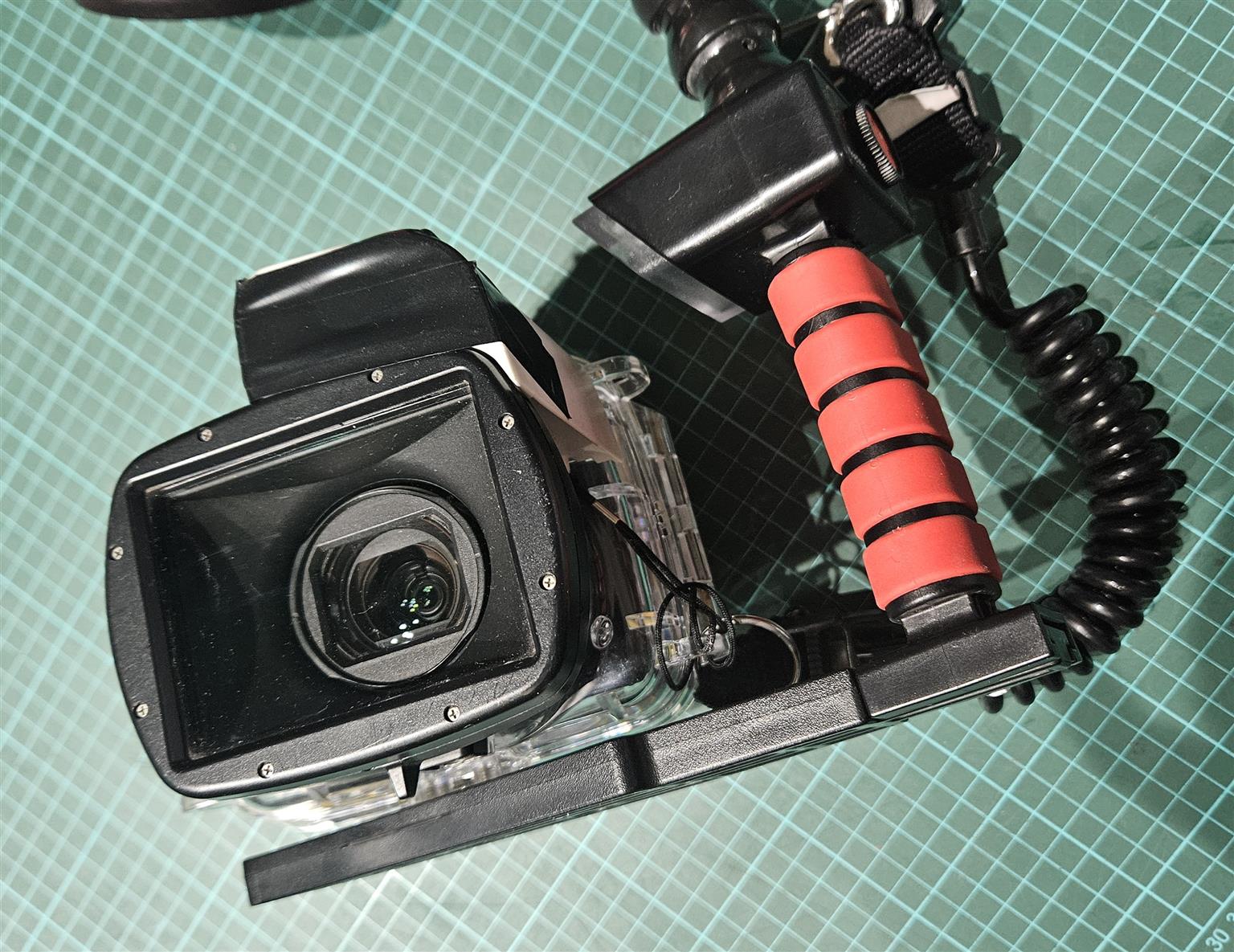 Canon G1X camera with dive housing and ikelite EF35 strobe