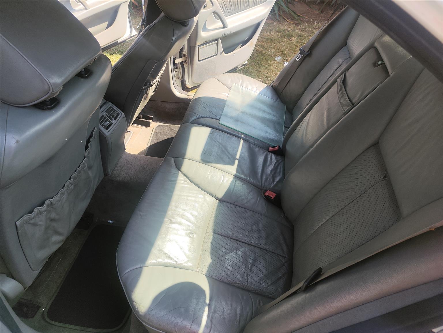 Mercedes Benz E230 W210