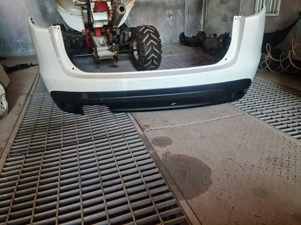 Jaguar F-PACE Rear bumper for sale brand new - Private Seller