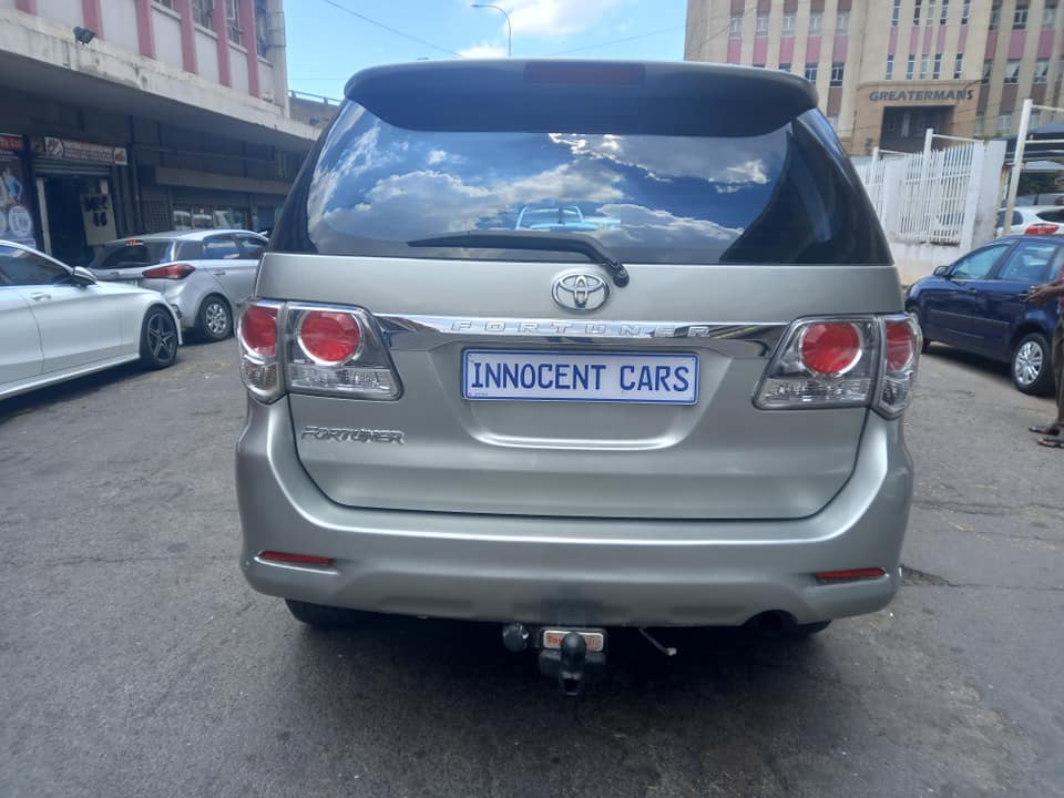 2014 TOYOTA FORTUNER 3.0 D4D DIESEL, AUTOMATIC TRANSMISSION, SILVER COLOUR