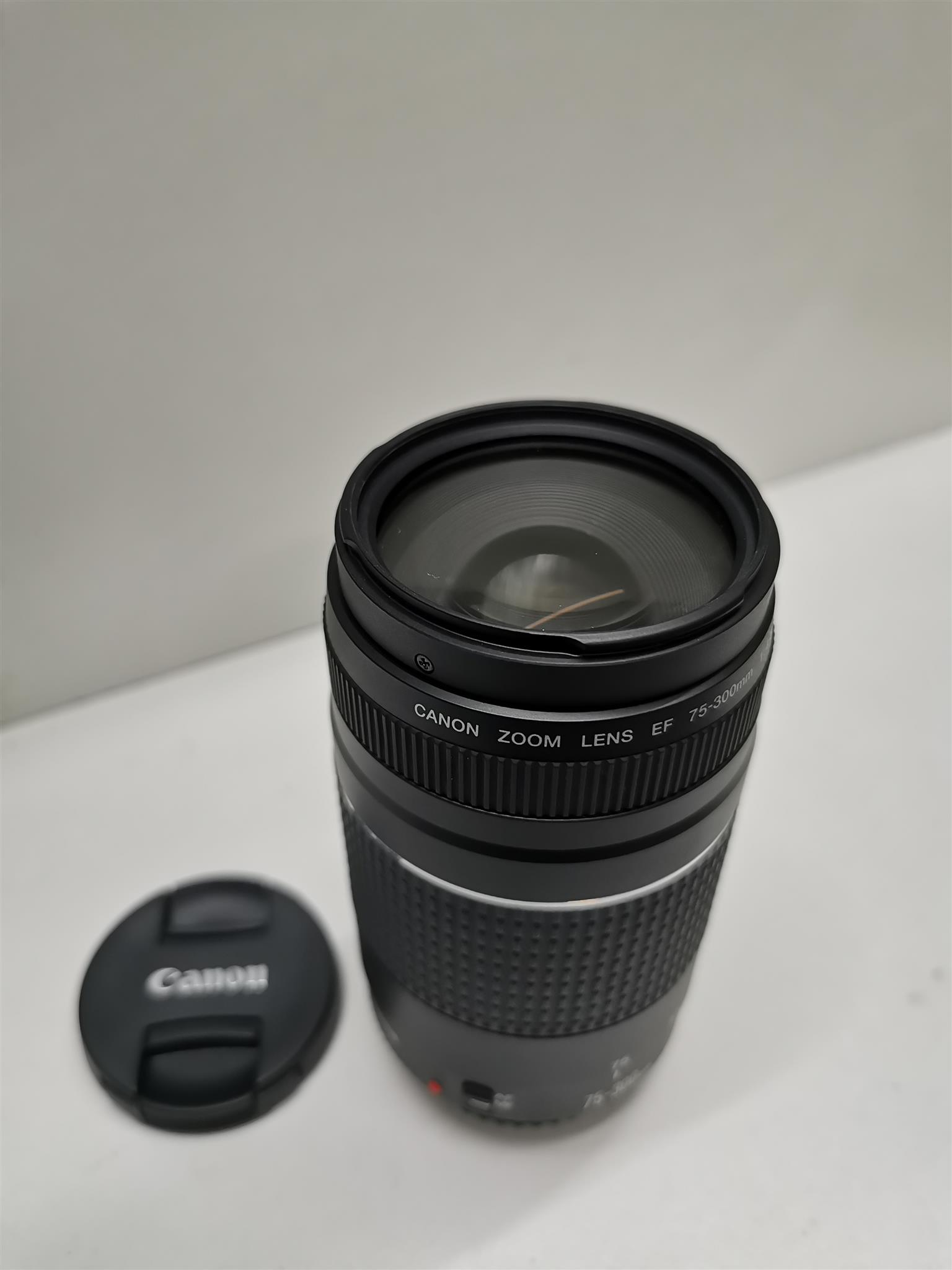 Canon zoom 75-300mm lens