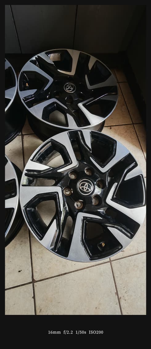 18inch Toyota Legend 55 /Fortuner OEM mags to use for spare wheel - Private Seller 18inch Toyota Legend 55 /Fortuner OEM mags to use for spare wheel - Private Seller