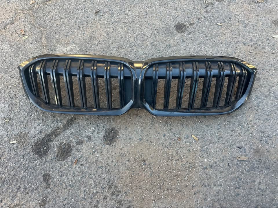 BMW G20 GRILLE 2019-2021 M340| G20 - Private Seller BMW G20 GRILLE 2019-2021 M340| G20 - Private Seller