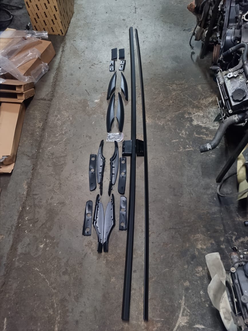 New Black Mercedes W639 Roof Rail Set for Sale - Private Seller New Black Mercedes W639 Roof Rail Set for Sale - Private Seller