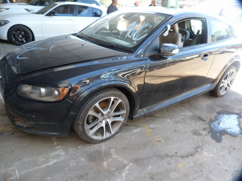 STRIPPING Volvo C30 T5 Manual - 2007 - Private Seller STRIPPING Volvo C30 T5 Manual - 2007 - Private Seller