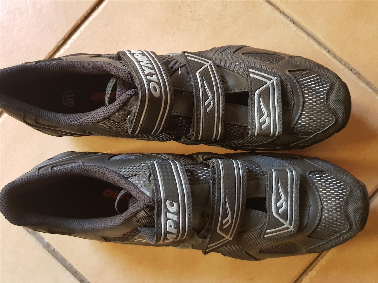 cycling shoes