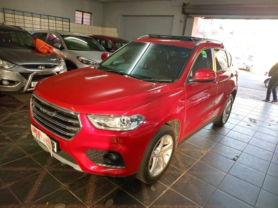 2020 Haval H2 1.5T Automatic, Leather interior, reverse sensor and reverse camera, sunroof