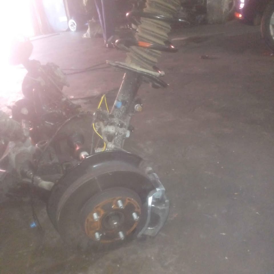 Toyota Corolla prestige complete front suspension 1.8 - Private Seller
