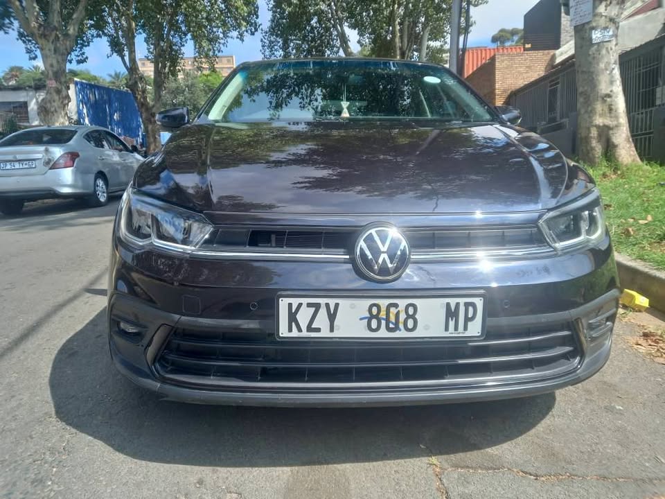 2023 VW Polo 9 TSI 1.0 AUTOMATIC, DARK BROWN, SERVICE BOOK