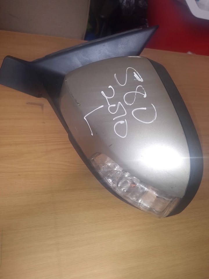 VOLVO S80 2010 LEFT REVIEW MIRROR FOR SALE (DELIVERY AVAILABLE NATION WIDE - Private Seller